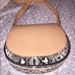 Cross body purse